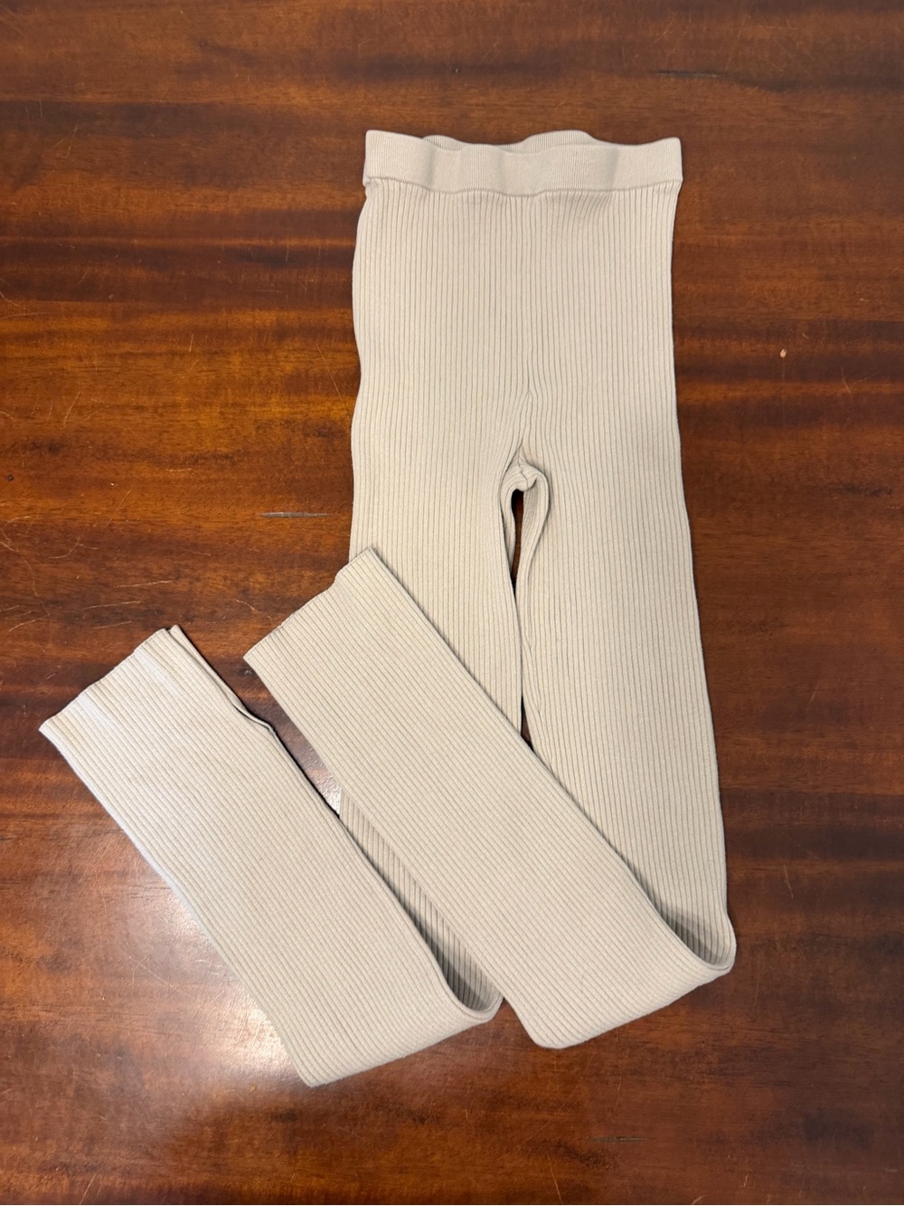 H&M Ribbed Leggings in Light Cream